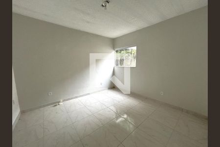 Quarto 1 de casa para alugar com 2 quartos, 70m² em Irajá, Rio de Janeiro