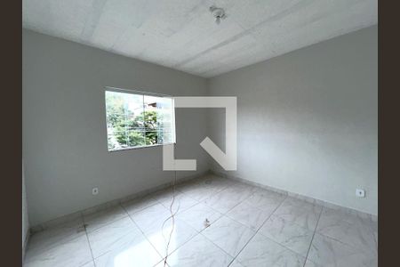 Quarto 2 de casa para alugar com 2 quartos, 70m² em Irajá, Rio de Janeiro