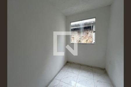 Quarto 2 de casa para alugar com 3 quartos, 70m² em Irajá, Rio de Janeiro