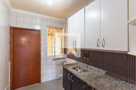 Cozinha de apartamento à venda com 3 quartos, 59m² em Santa Amelia, Belo Horizonte