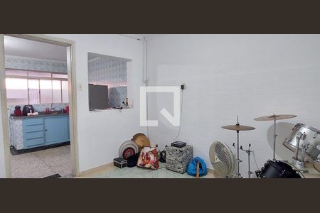 Sala de casa à venda com 1 quarto, 70m² em Vila Alzira, Santo André