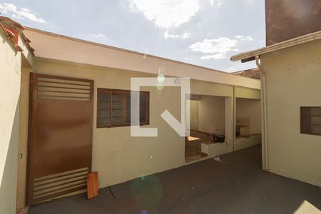 Banheiro - Área de Serviço e Quintal de casa para alugar com 1 quarto, 60m² em Ipiranga, Ribeirão Preto