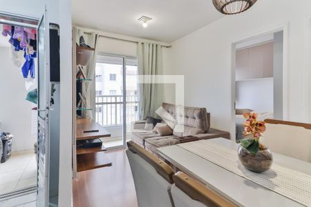 Sala de apartamento para alugar com 2 quartos, 42m² em Parque Pinheiros, São Paulo