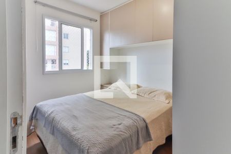 Quarto 1 de apartamento para alugar com 2 quartos, 42m² em Parque Pinheiros, São Paulo