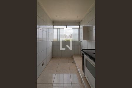 Cozinha de apartamento à venda com 2 quartos, 50m² em Jardim Cocaia, Guarulhos