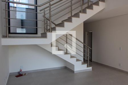SALA de casa de condomínio para alugar com 4 quartos, 213m² em Parque Rural Fazenda Santa Cândida, Campinas