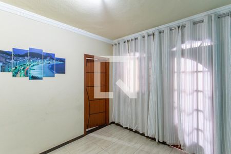Sala de casa para alugar com 2 quartos, 120m² em Jardim dos Comerciários (venda Nova), Belo Horizonte