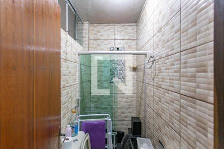 Banheiro da Suíte de casa para alugar com 2 quartos, 120m² em Jardim dos Comerciários (venda Nova), Belo Horizonte