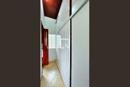 Closet da Suíte de casa para alugar com 3 quartos, 177m² em Jardim Zaira, Guarulhos