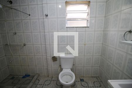 Banheiro de casa para alugar com 1 quarto, 50m² em Olaria, Rio de Janeiro