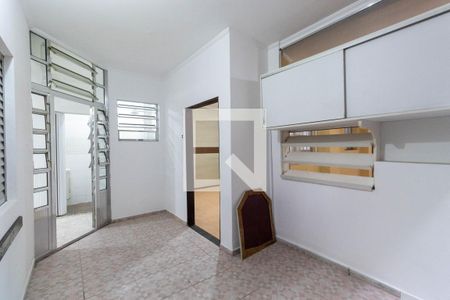 Sala de casa para alugar com 2 quartos, 130m² em Vila Paulistania, São Paulo