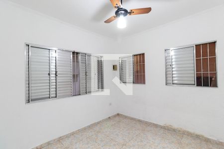 Quarto 1 de casa para alugar com 2 quartos, 130m² em Vila Paulistania, São Paulo