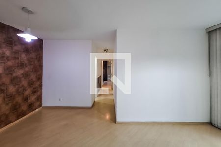 sala corredor de apartamento para alugar com 3 quartos, 90m² em Vila Firmiano Pinto, São Paulo