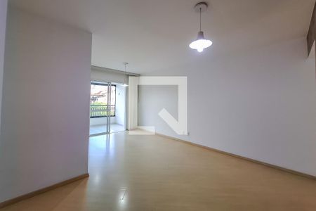 sala de apartamento para alugar com 3 quartos, 90m² em Vila Firmiano Pinto, São Paulo