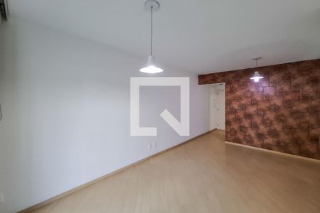 sala de apartamento para alugar com 3 quartos, 90m² em Vila Firmiano Pinto, São Paulo