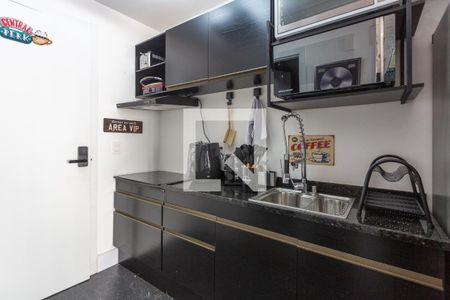 Cozinha de apartamento para alugar com 1 quarto, 25m² em Auxiliadora, Porto Alegre