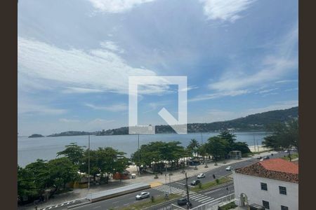 Apartamento à venda com 4 quartos, 130m² em Charitas, Niterói