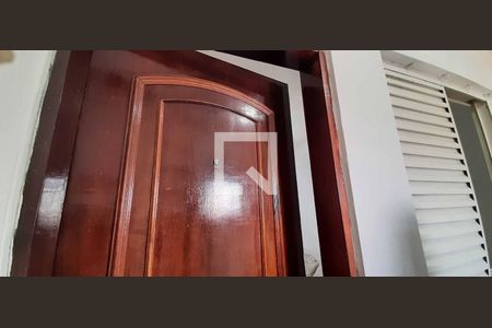 Porta  de apartamento à venda com 3 quartos, 80m² em Pestana, Osasco