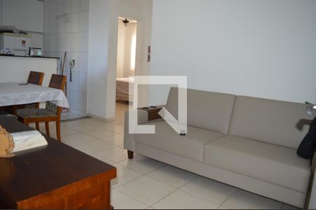 Sala  de apartamento para alugar com 2 quartos, 45m² em Chacaras Reunidas Santa Terezinha, Contagem