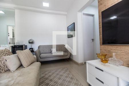 sala  de apartamento para alugar com 2 quartos, 65m² em Alphaville Empresarial, Barueri