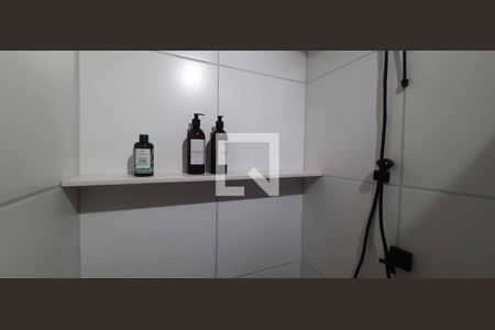 Banheiro de apartamento para alugar com 1 quarto, 24m² em Bonfim, Osasco