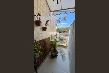 Sala de apartamento à venda com 3 quartos, 70m² em Dom Cabral, Belo Horizonte