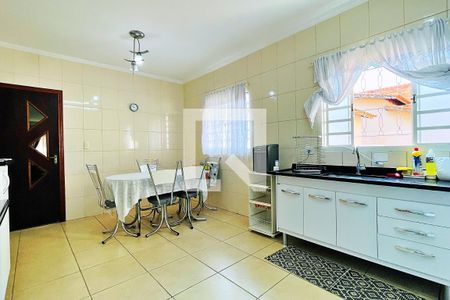 Cozinha de casa à venda com 5 quartos, 237m² em Jardim Santa Clara, Guarulhos