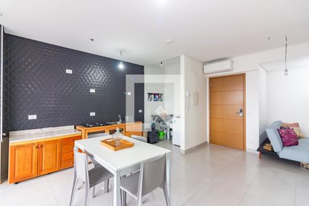 Sala e Cozinha  de apartamento à venda com 2 quartos, 62m² em Industrial Autonomistas, Osasco