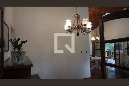 Sala  de casa de condomínio à venda com 4 quartos, 290m² em Jardim Caxambu, Jundiaí