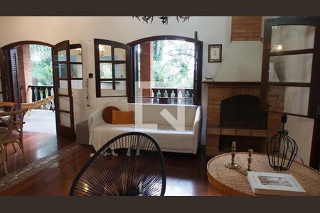 Sala  de casa de condomínio à venda com 4 quartos, 290m² em Jardim Caxambu, Jundiaí