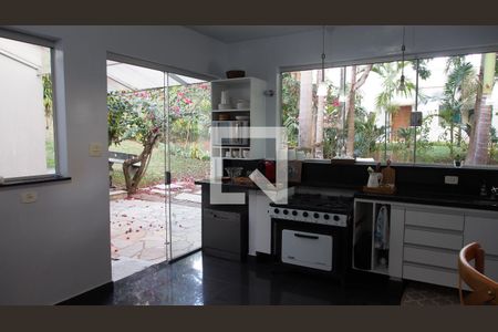 Cozinha de casa de condomínio à venda com 4 quartos, 290m² em Jardim Caxambu, Jundiaí