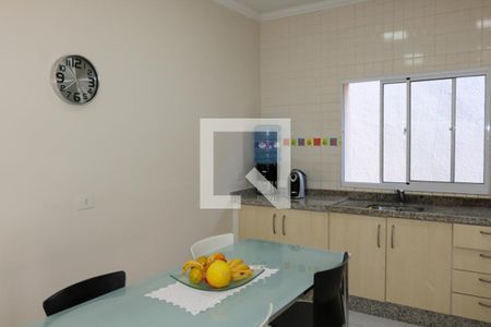 Casa à venda com 158m², 3 quartos e 2 vagas Casa à venda com 158m², 3 quartos e 2 vagasCozinha