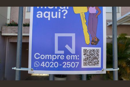 Casa à venda com 158m², 3 quartos e 2 vagas Casa à venda com 158m², 3 quartos e 2 vagasPlaquinha