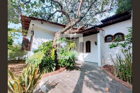 Casa à venda com 4 quartos, 210m² em Fonseca, Niterói