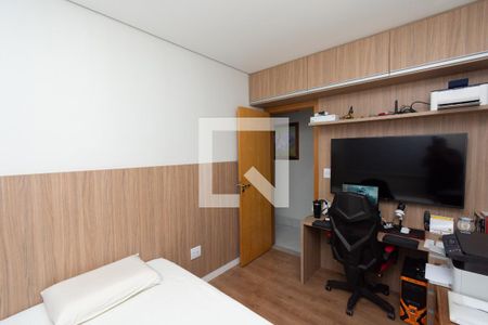 Quarto 1 de apartamento à venda com 3 quartos, 80m² em Santa Cruz Industrial, Contagem