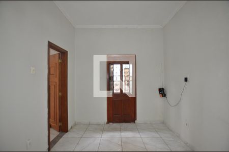 Sala de casa para alugar com 2 quartos, 60m² em Marechal Hermes, Rio de Janeiro