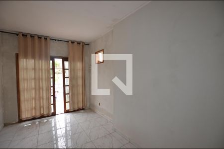 Quarto de casa para alugar com 2 quartos, 60m² em Marechal Hermes, Rio de Janeiro