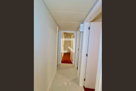 Corredor  de apartamento à venda com 3 quartos, 110m² em Leblon, Rio de Janeiro