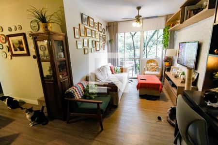 Sala de apartamento à venda com 3 quartos, 71m² em Jardim Londrina, São Paulo