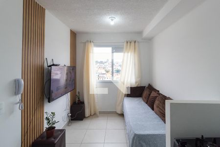 Sala de apartamento para alugar com 1 quarto, 27m² em Jardim Itacolomi, São Paulo