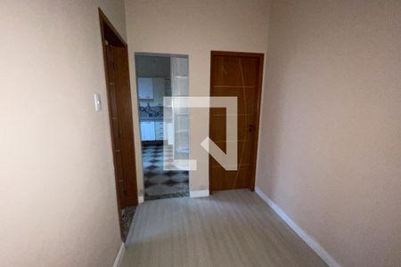 Corredor de casa para alugar com 3 quartos, 100m² em Dos Ferreiras, Duque de Caxias