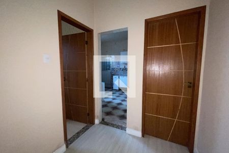 Corredor de casa para alugar com 3 quartos, 100m² em Dos Ferreiras, Duque de Caxias