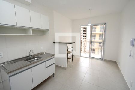 Sala/Cozinha de apartamento para alugar com 2 quartos, 36m² em Socorro, São Paulo