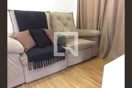 Sala de apartamento para alugar com 2 quartos, 43m² em Jardim Monte Alegre, Taboão da Serra