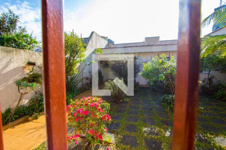 Casa à venda com 375m², 4 quartos e 5 vagas Casa à venda com 375m², 4 quartos e 5 vagasVista do quarto 2