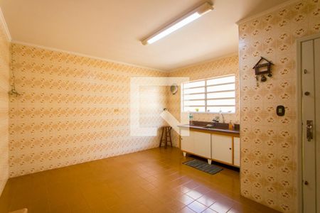 Casa à venda com 375m², 4 quartos e 5 vagas Casa à venda com 375m², 4 quartos e 5 vagasCozinha