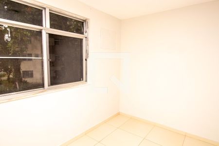 Quarto 1 de apartamento para alugar com 2 quartos, 45m² em Jacarepaguá, Rio de Janeiro