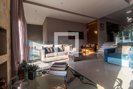 Sala de TV de casa de condomínio à venda com 4 quartos, 350m² em Alphaville, Santana de Parnaíba