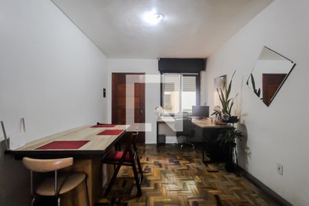 Sala de apartamento para alugar com 3 quartos, 67m² em Humaitá, Porto Alegre