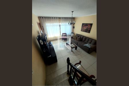 Casa à venda com 4 quartos, 221m² em Vila Lucinda, Santo André